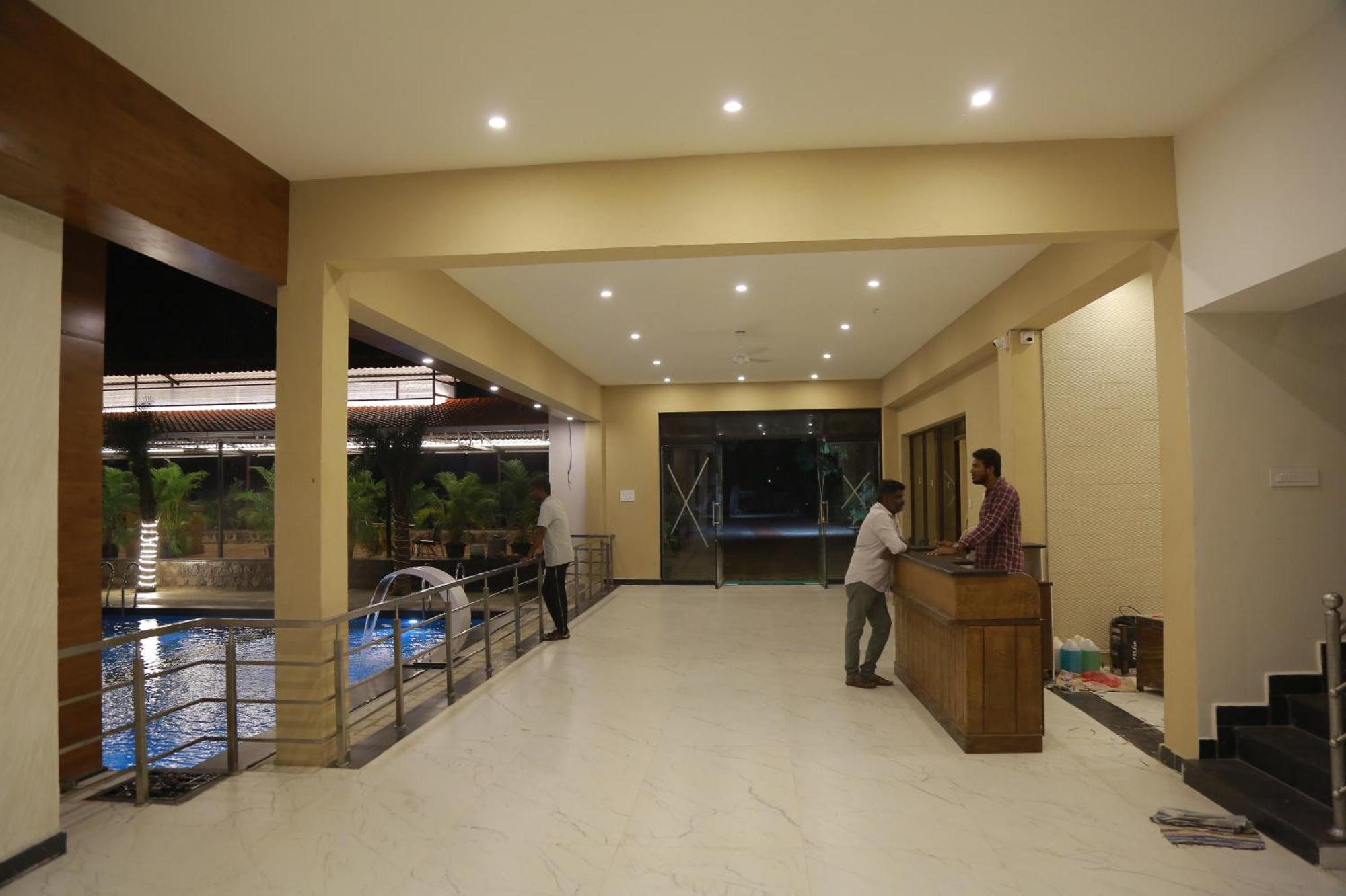 Hotel The Riviera Theni Allinagaram Exterior foto